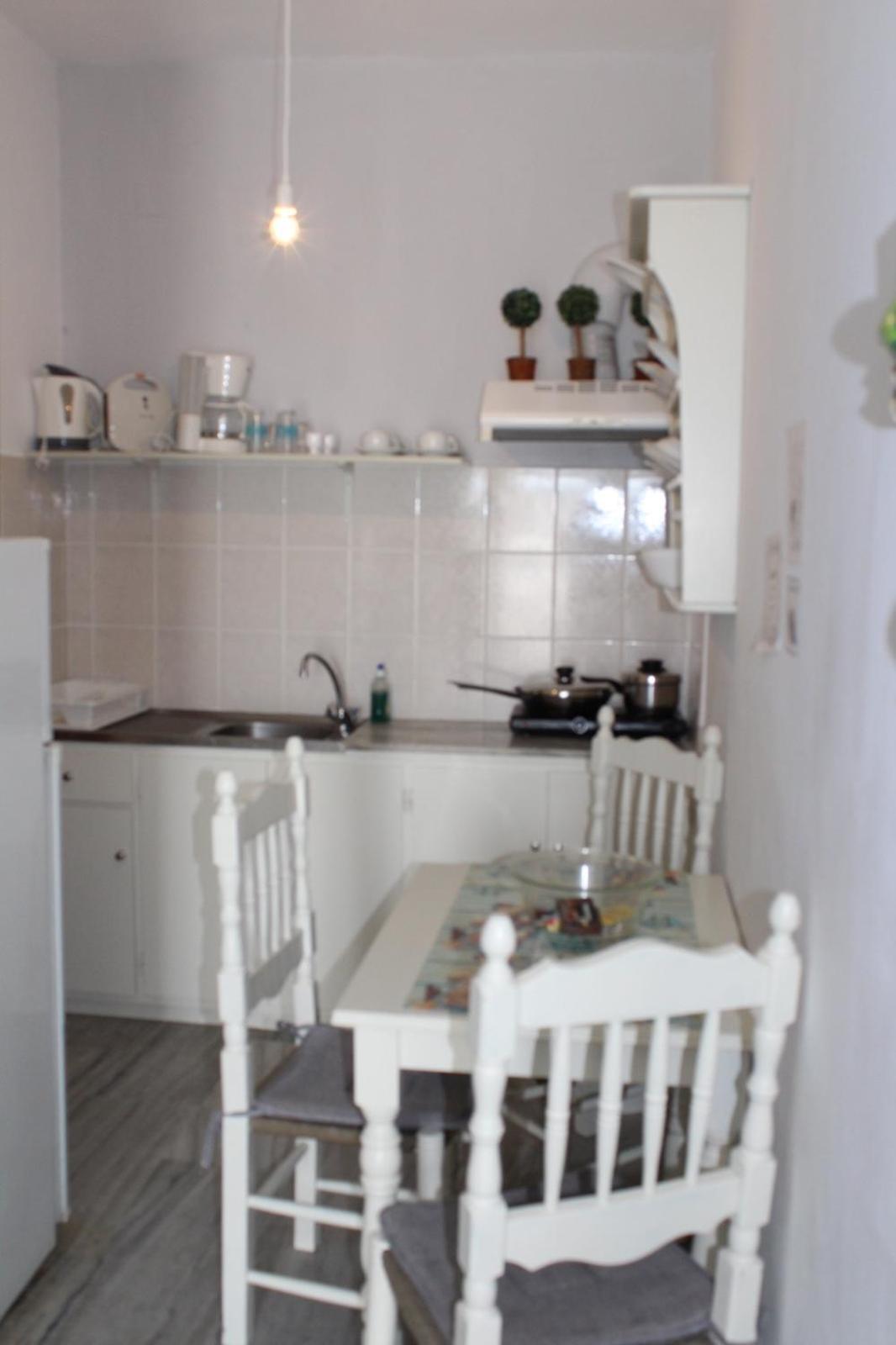 Athina'S Blue Studios Науса Екстер'єр фото