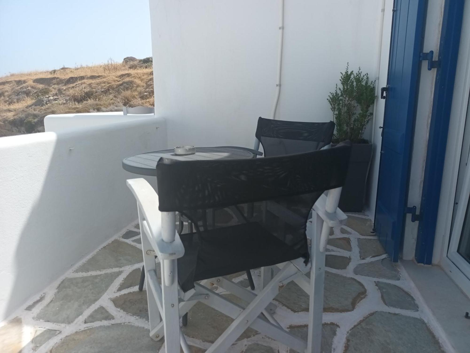 Athina'S Blue Studios Науса Екстер'єр фото