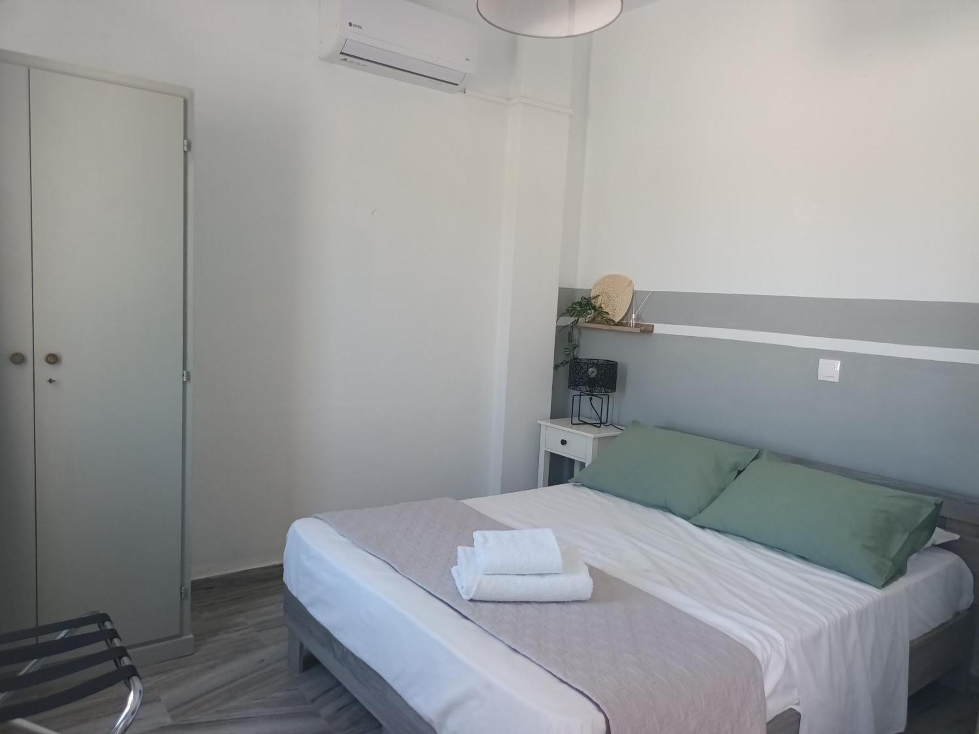 Athina'S Blue Studios Науса Екстер'єр фото