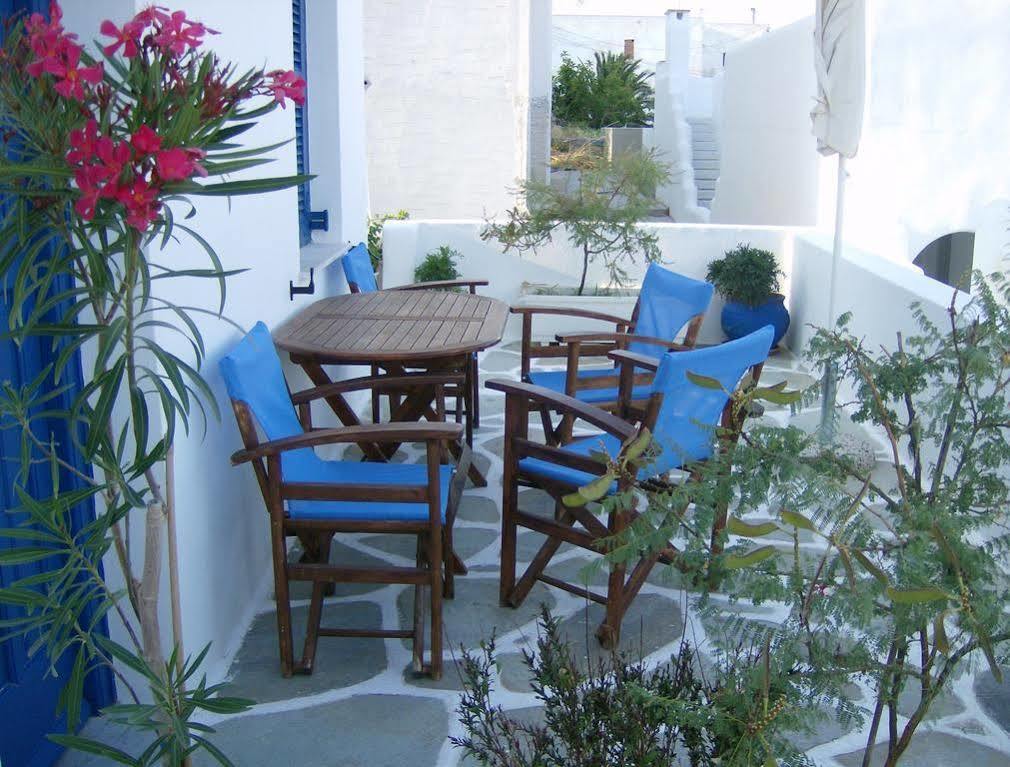 Athina'S Blue Studios Науса Екстер'єр фото